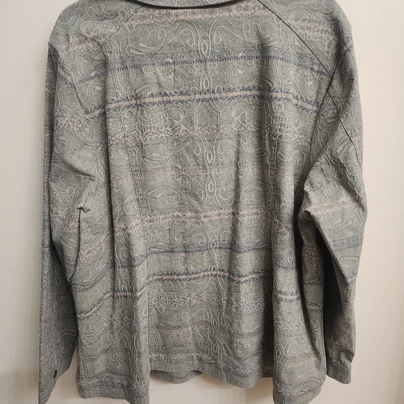 CJ Banks Pattern Button Up - Picture 2 of 4